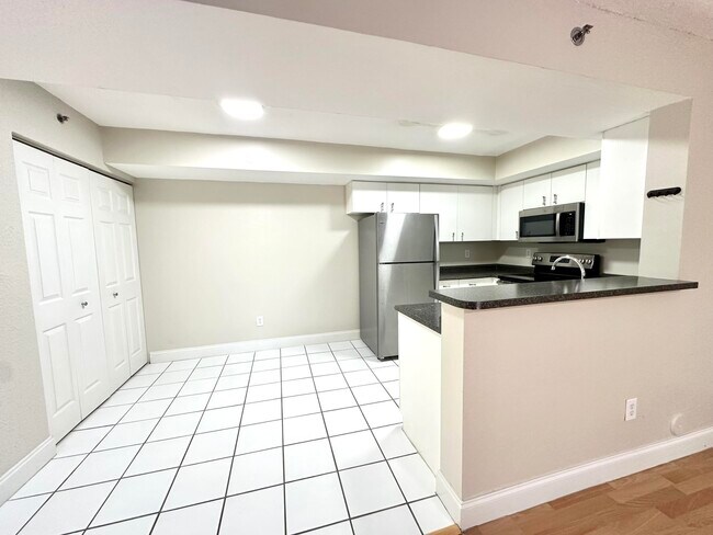 Foto del edificio - 5560 NW 61st St