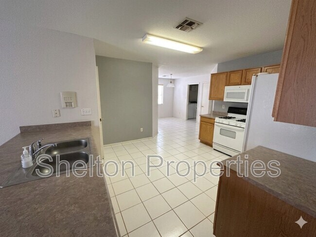 Foto del edificio - 7391 W Solano Dr N