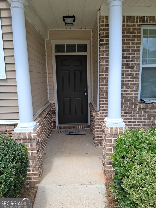 Building Photo - 6208 Ellenwood Dr