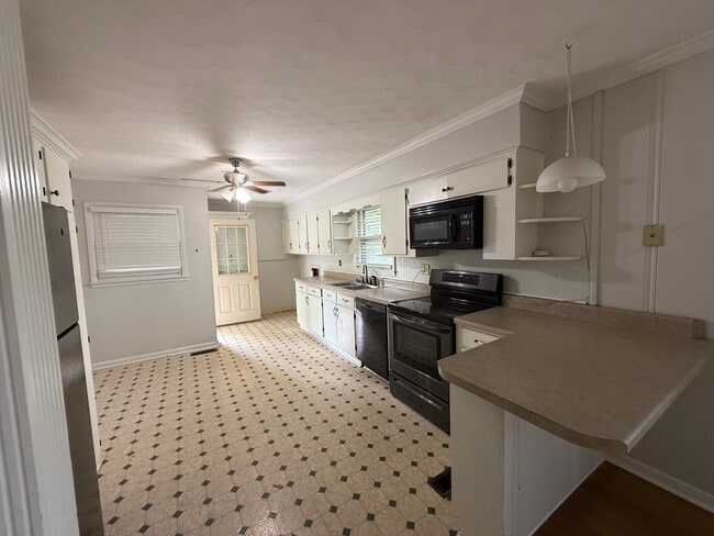 Foto del edificio - Welcome Home to Comfort and Charm in Decat...