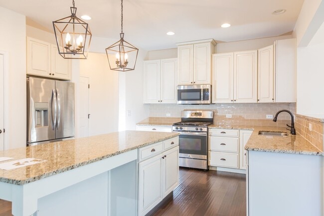 Building Photo - 942 Sunburst Ln
