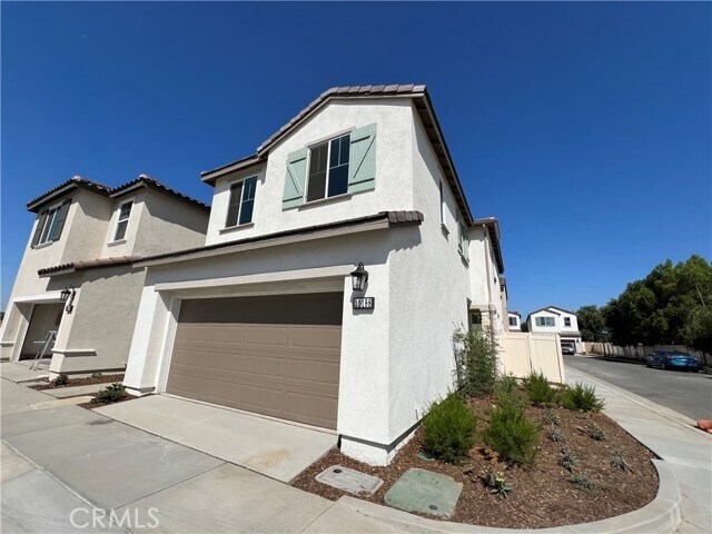 Foto principal - 25198 Harmony Ave