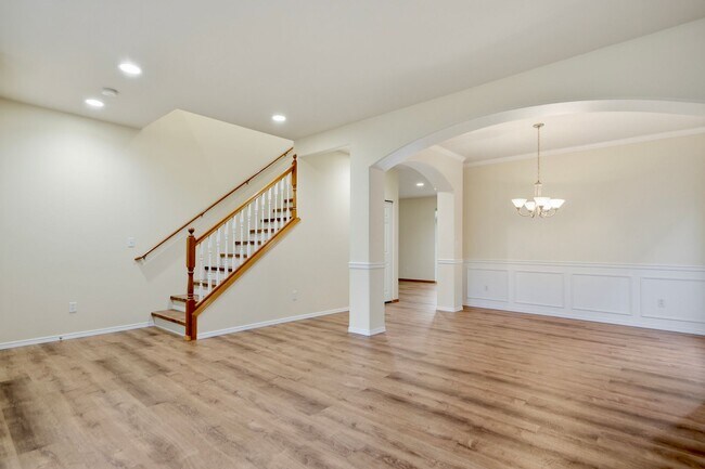 Building Photo - 16115 40th Ave SE