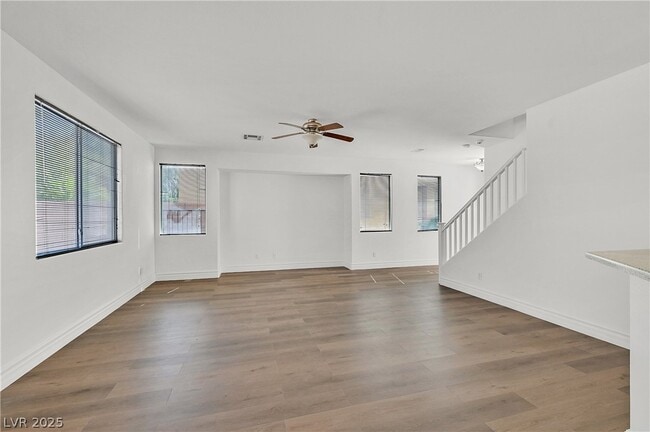 Foto del edificio - 6632 Babys Tear Pl