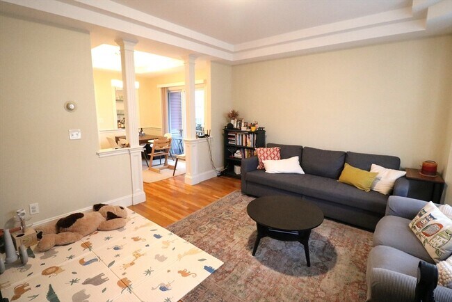 Foto del edificio - 114 Pleasant St