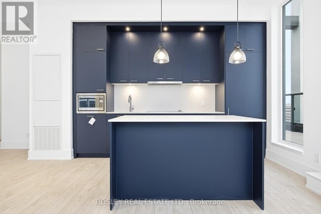 Photo du bâtiment - 115 Denison Ave