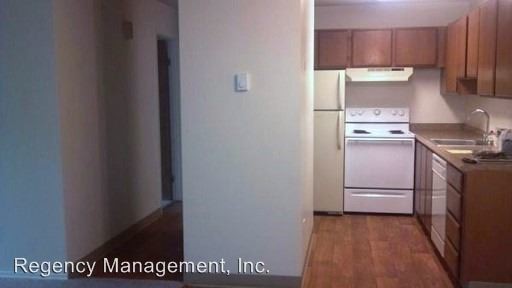 Building Photo - 2 br, 1 bath Apartment - 4875 SW Lombard Ave.
