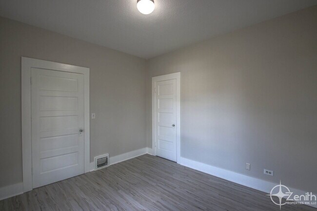 Foto del edificio - 315 W 27th St