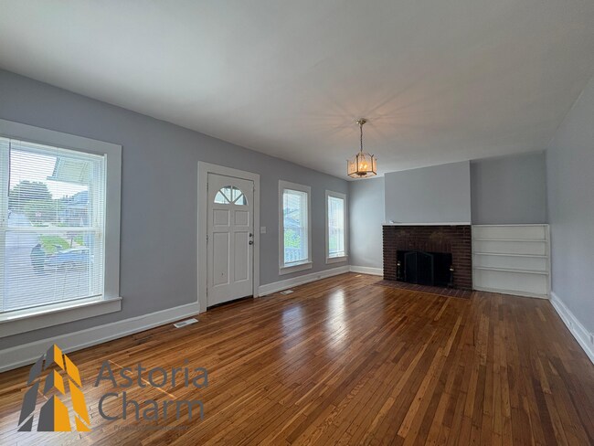 Building Photo - 3-Bedroom Home with Fireplace, Fenced Yard...