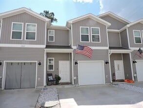 Building Photo - 1203 Fairchild Vlg Dr