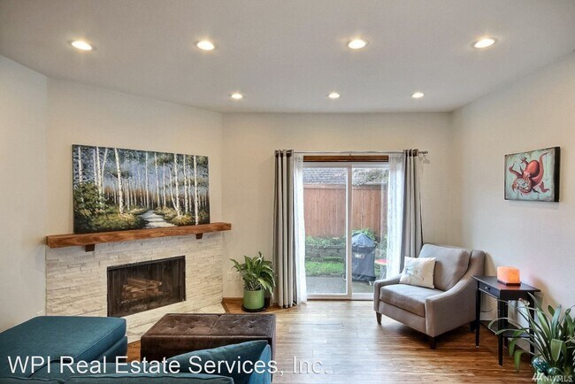 Foto del edificio - 2 br, 1.5 bath House - 131 146th Ave SE