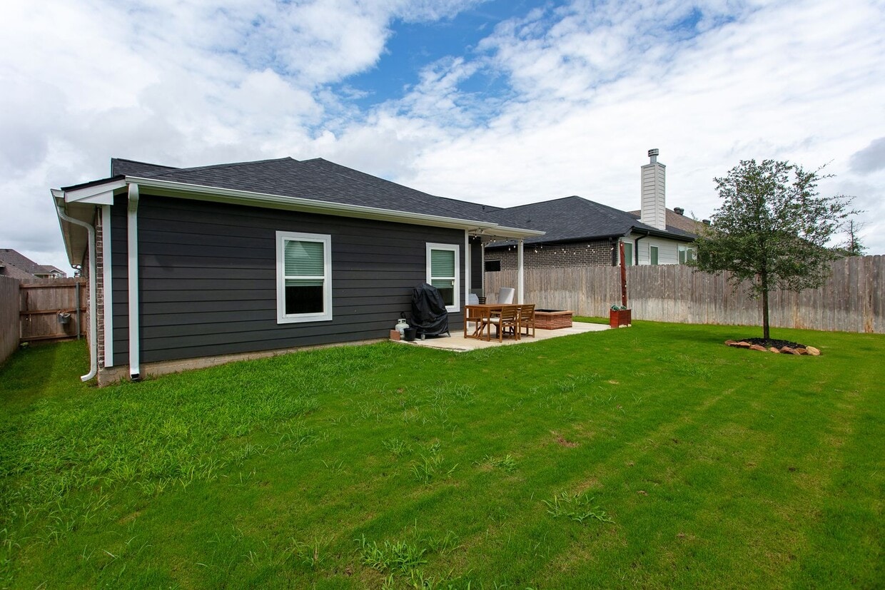Foto principal - Spectacular Home in Southern Pointe!!