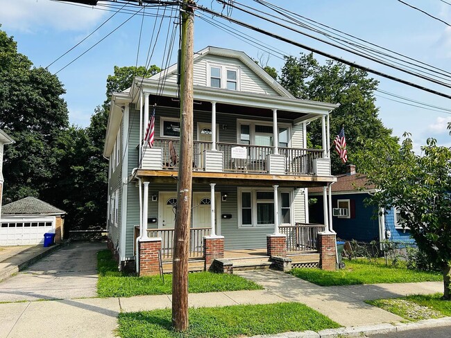Building Photo - 53 Huxley Ave