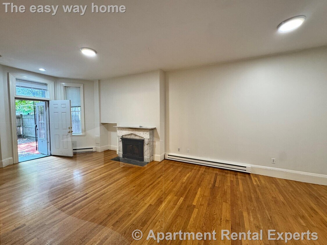 Primary Photo - 10 Yarmouth St