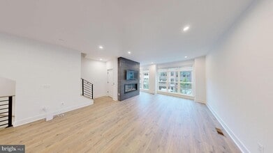 Building Photo - 5617 Vermillion Cir