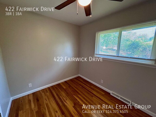Building Photo - 422 Fairwick Dr