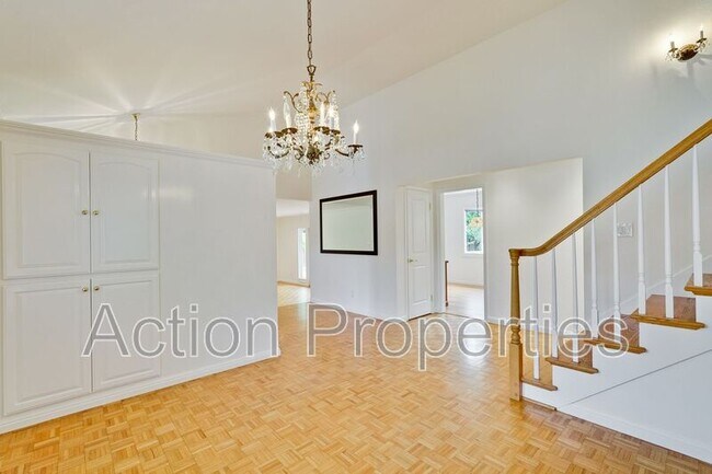 Foto del edificio - 2685 Yorkton Dr