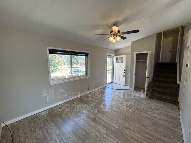 Foto del edificio - 5185 Nolte Dr N