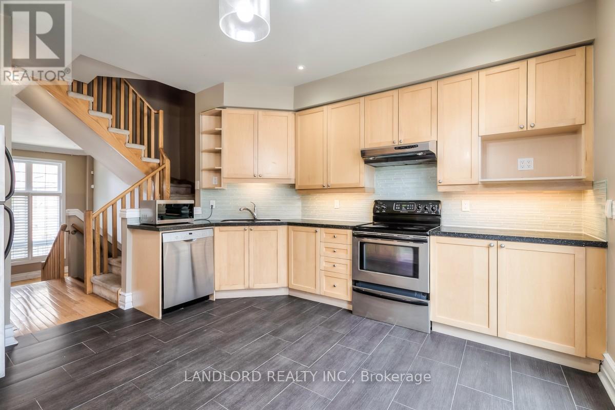 Photo principale - 135 Massey St