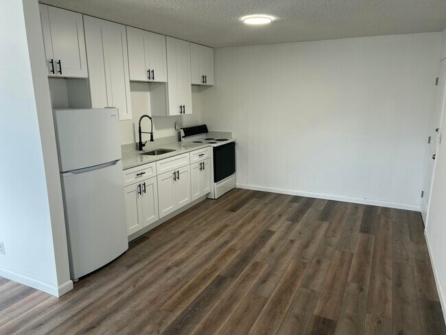 Foto del edificio - 603 Clear Lake Ave