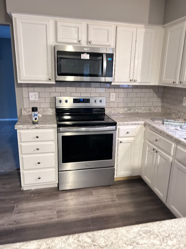 Building Photo - 6555 Birchview Dr