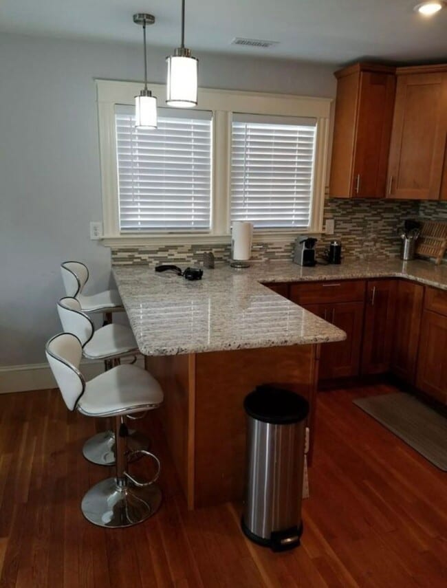 Building Photo - 5 Ellsworth Rd