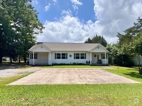 Building Photo - 642 Scoggins Rd