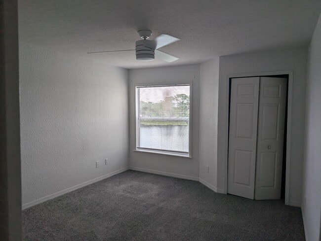 Foto del edificio - 8825 Latrec Ave