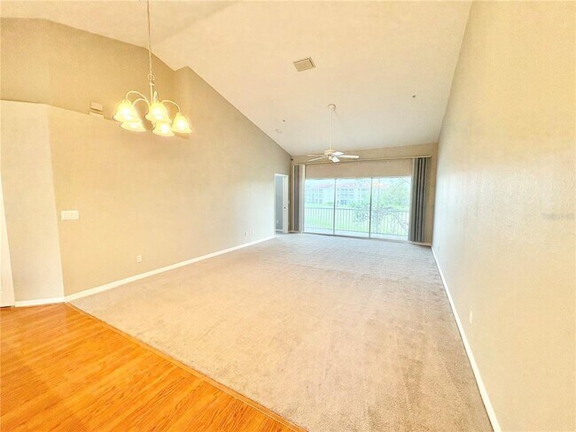 Building Photo - 6554 Fairway Gardens Dr