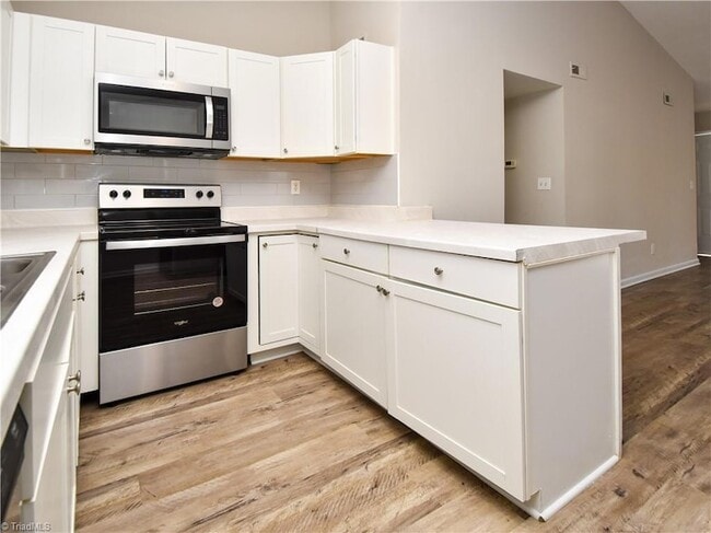 Building Photo - 1811 Saffron Pl