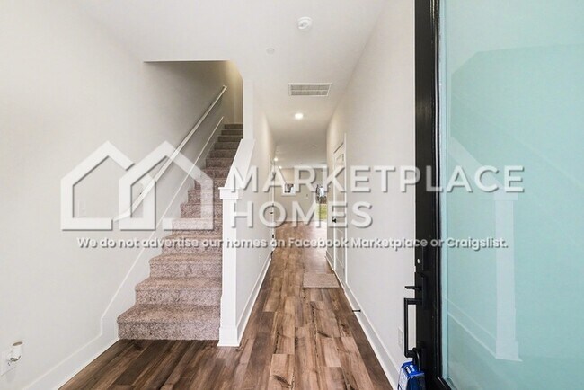 Building Photo - 4011 Norman Dr