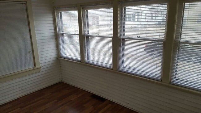 Building Photo - 729 Dawson St