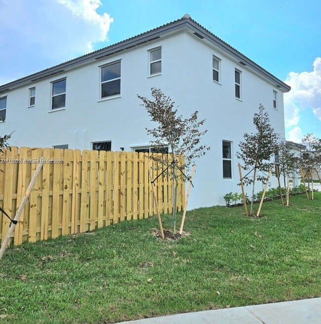 Building Photo - 29221 SW 162nd Ct