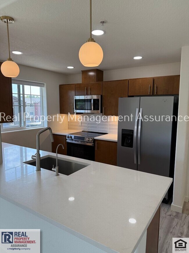 Foto del edificio - 10734 NE Holly St