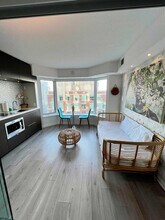 Building Photo - 16 Hazelton Ave