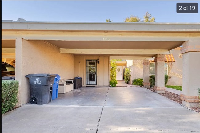Building Photo - 606 E Colgate Dr