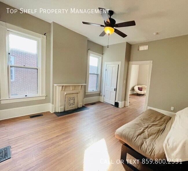 Foto del edificio - Beautiful Renovated 3 Bed 2 Bath Close to ...