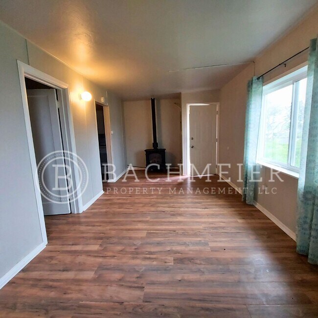 Foto del edificio - 456 SE Cherry St