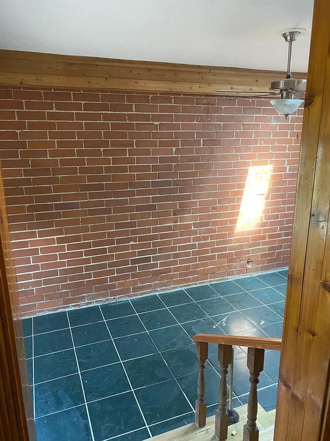 Foto del edificio - 2107 Lou Dr W