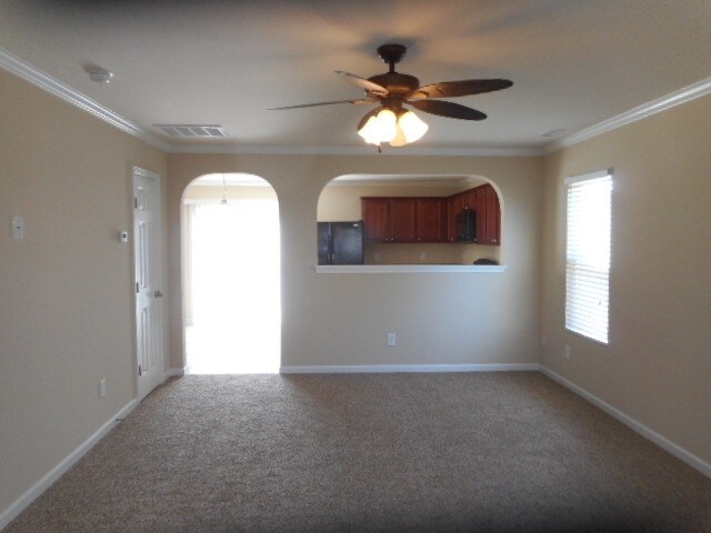 Building Photo - 1004 Collington Dr