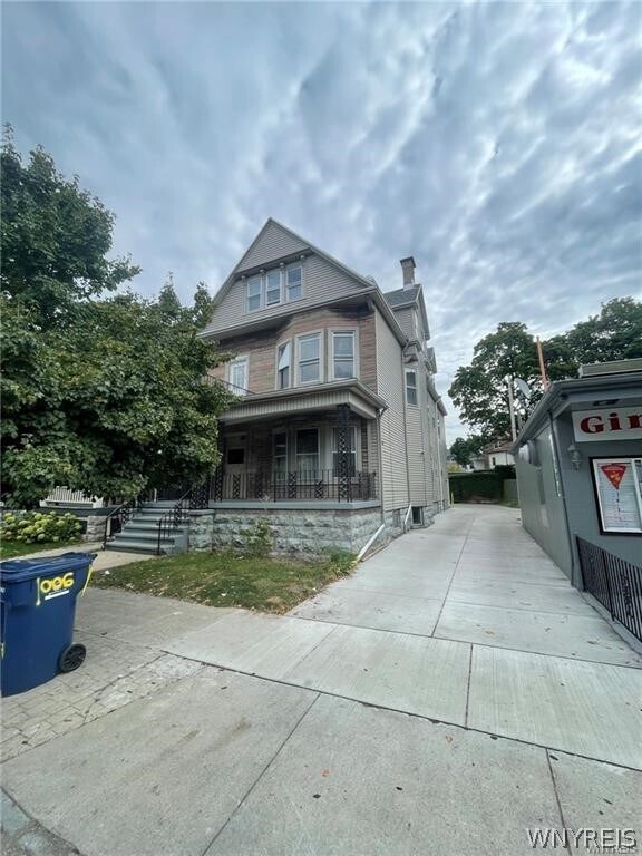 Foto del edificio - 1015 Elmwood Ave