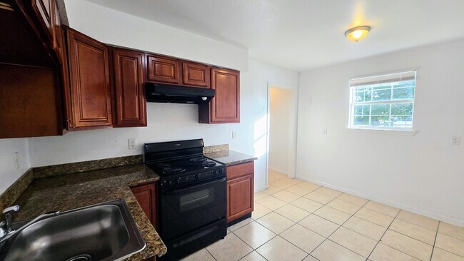 Foto del edificio - 2431 Octavia Dr