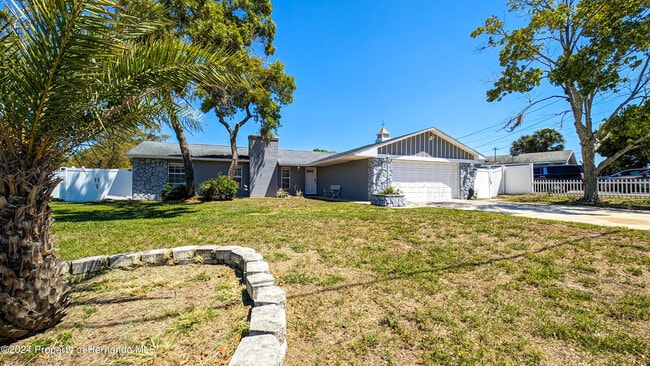 Building Photo - 122 Galiano Ct