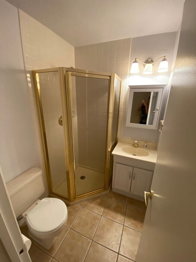 Foto del edificio - Stylish 2-Bedroom Townhouse in Sun City Summerlin with Resort-Style Amenities