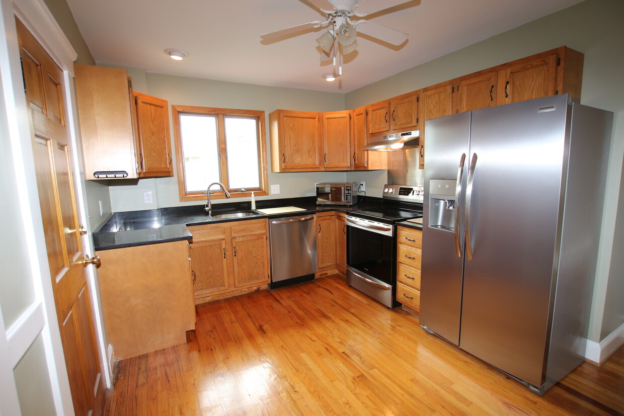 kitchen - 5 Manning St