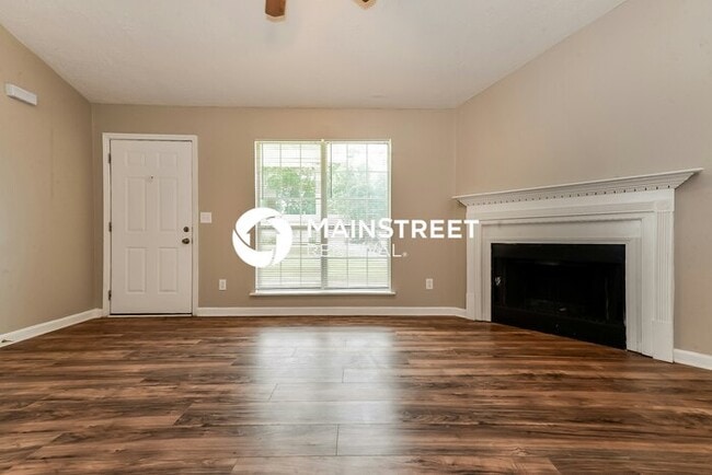 Foto del edificio - 3 Bedroom Pet-Friendly Home in Riverdale, GA with Main Street Renewal