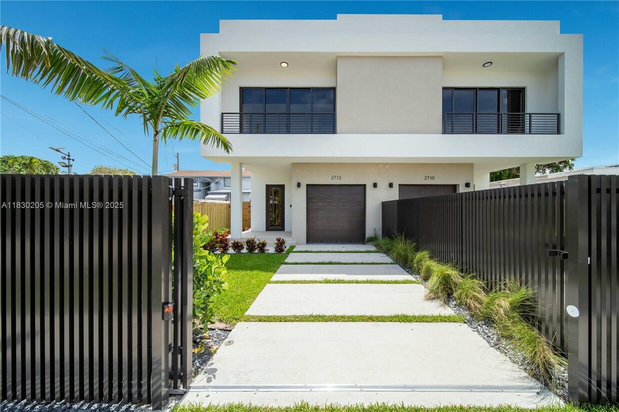 Foto principal - 2710 SW 34th Ave