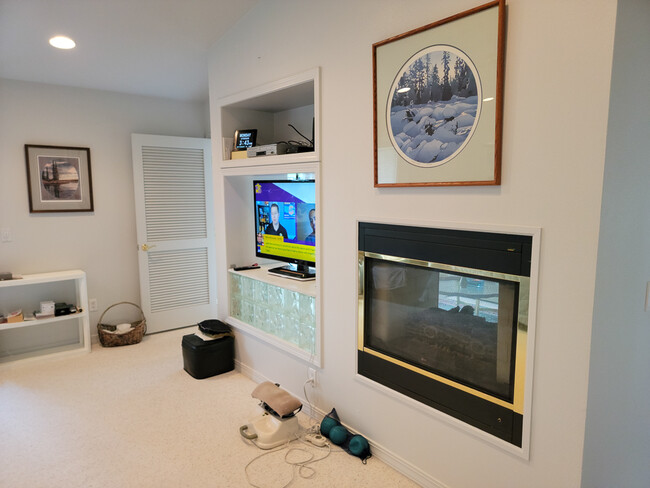 Building Photo - 82 E Nicklaus Ave