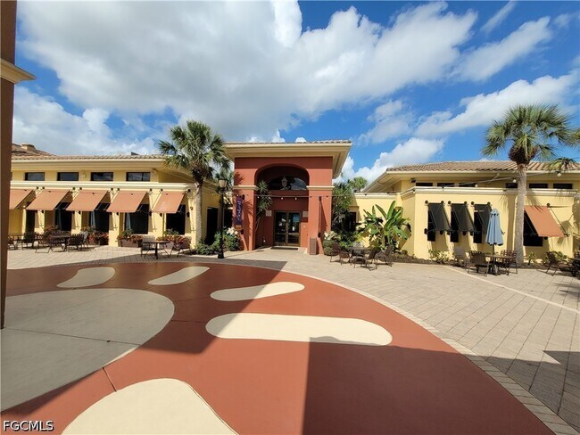 Foto del edificio - 9305 Aviano Dr