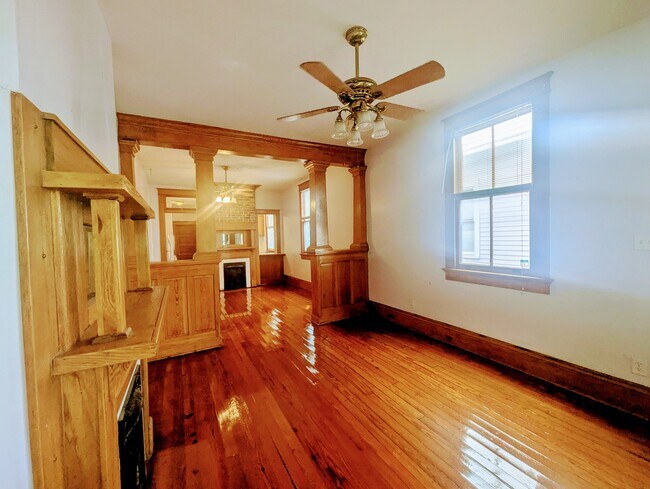 Foto del edificio - 4307 S Carrollton Ave